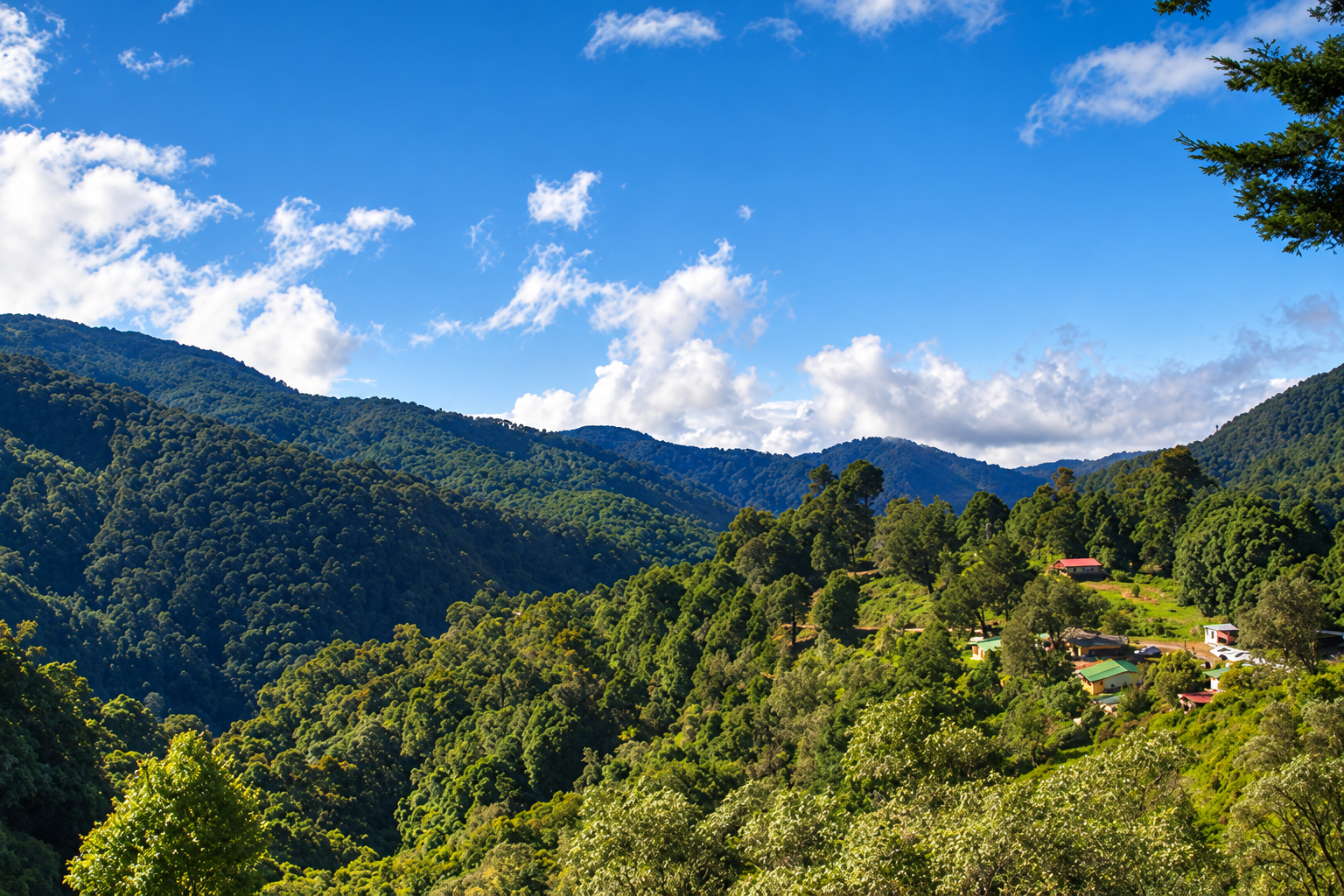 The green mountains around San Gerardo de Dota